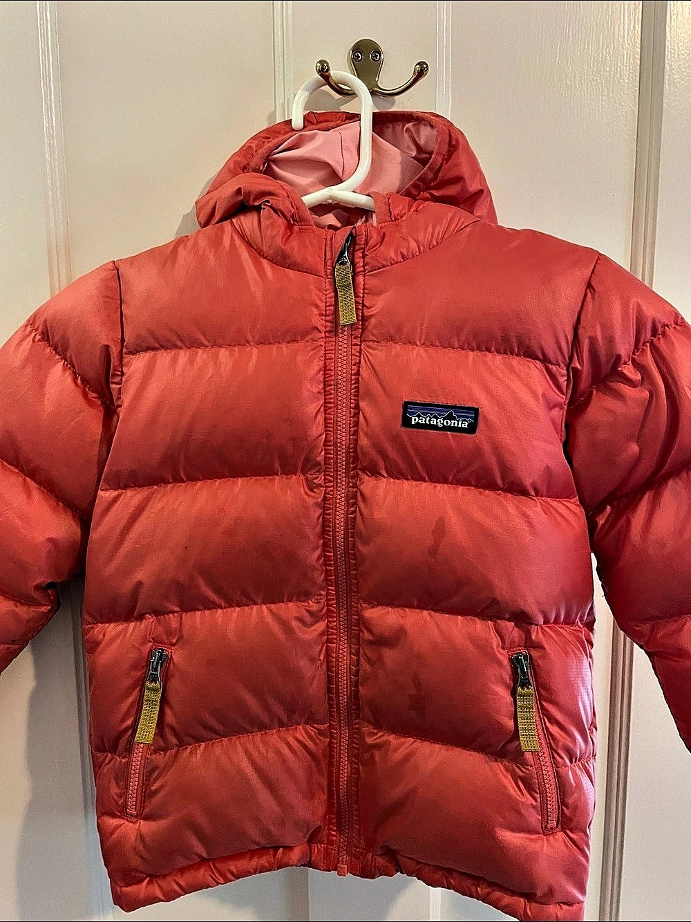 PatagoniaHi-Loft Down Sweater Hoody Coral 4T